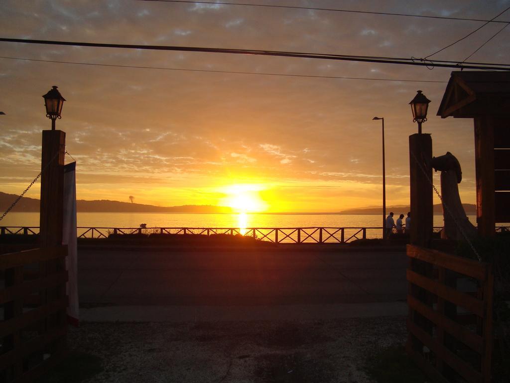 Hostal Vista Al Mar Hct Ancud Exterior photo