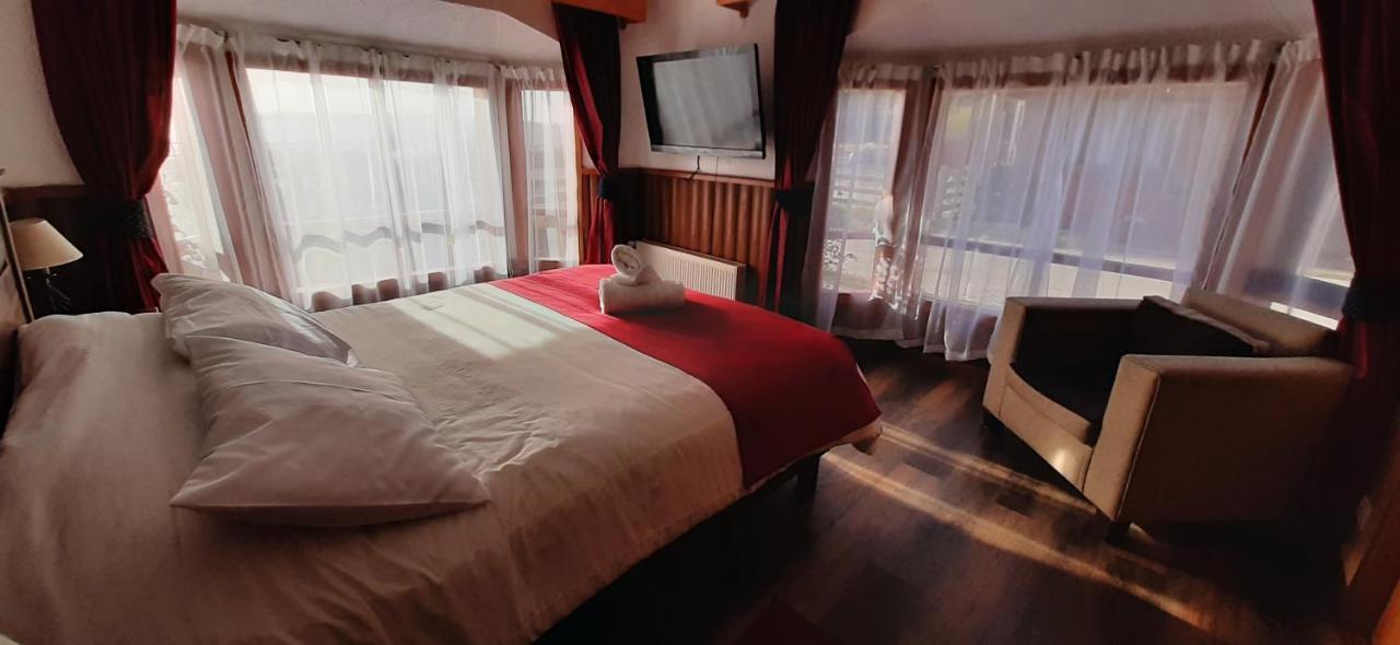 Hostal Vista Al Mar Hct Ancud Exterior photo